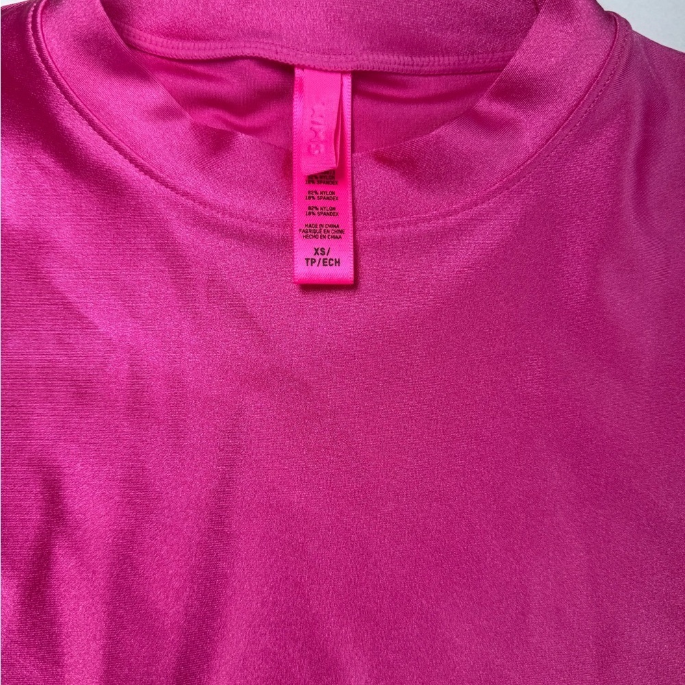 SKIMS SHINE JERSEY T-shirt- XS NWOT - Picture 4 of 5